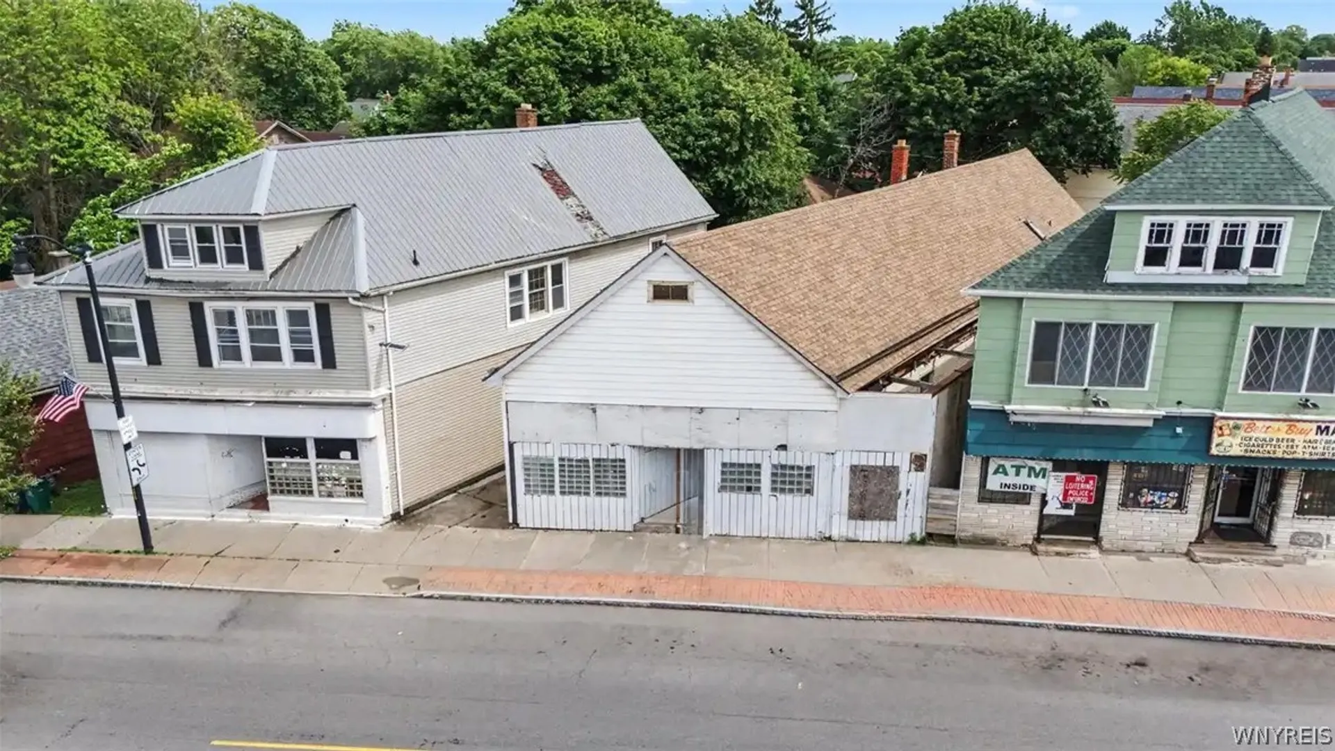 Property at 2009 Genesee Street, Buffalo, NY 14211 4