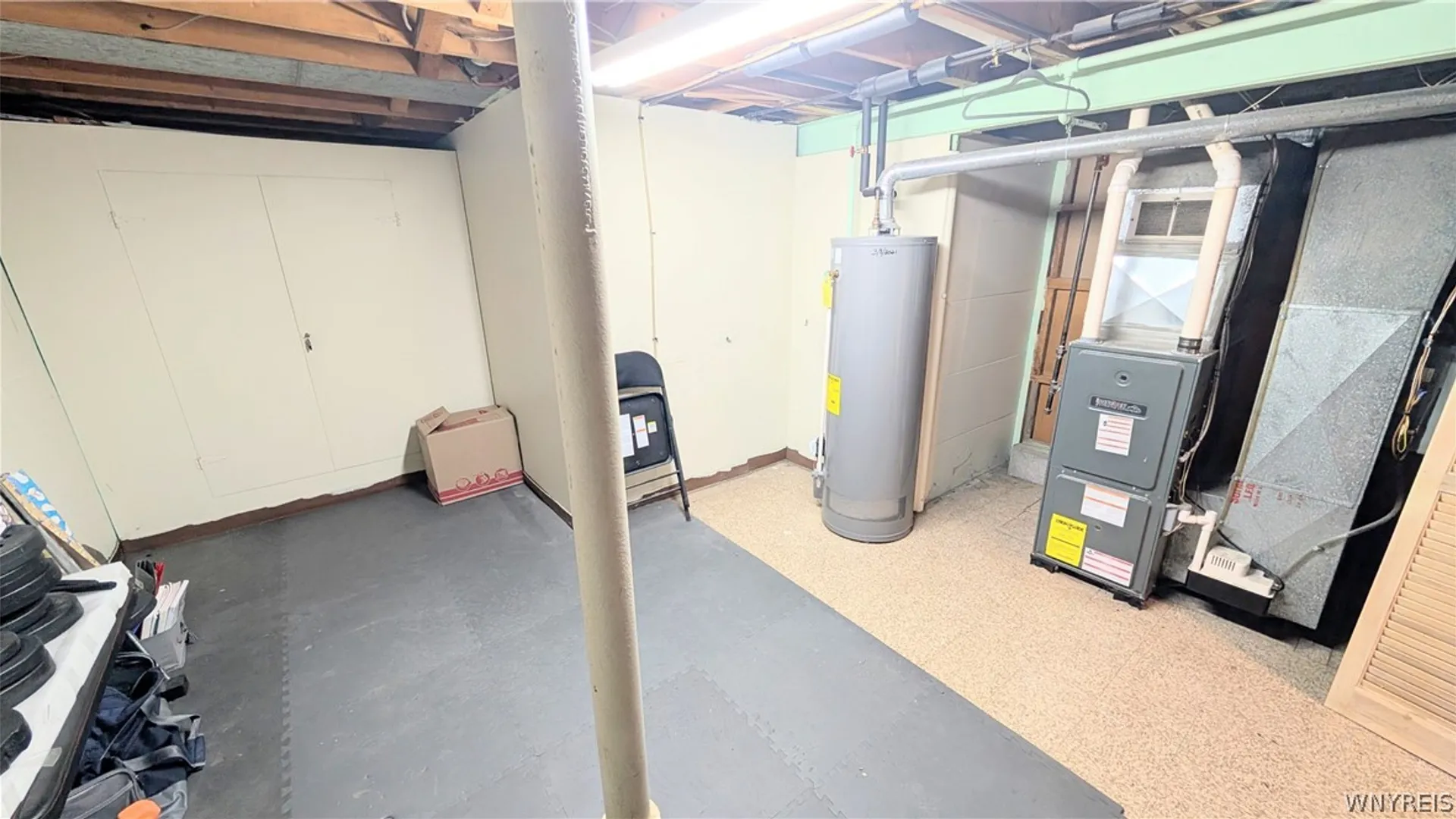 Property at 8915 Brookside Drive, Niagara Falls, NY 14304 14