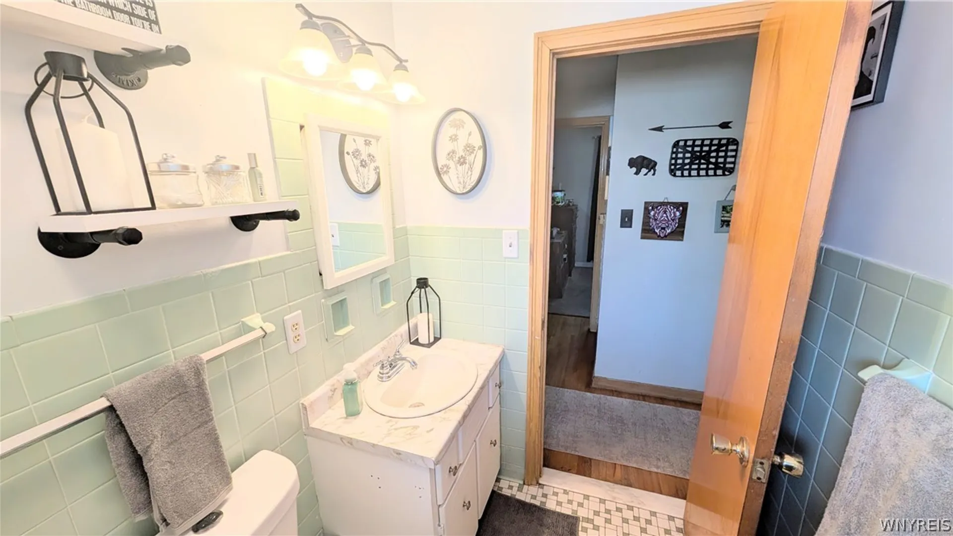 Property at 8915 Brookside Drive, Niagara Falls, NY 14304 2