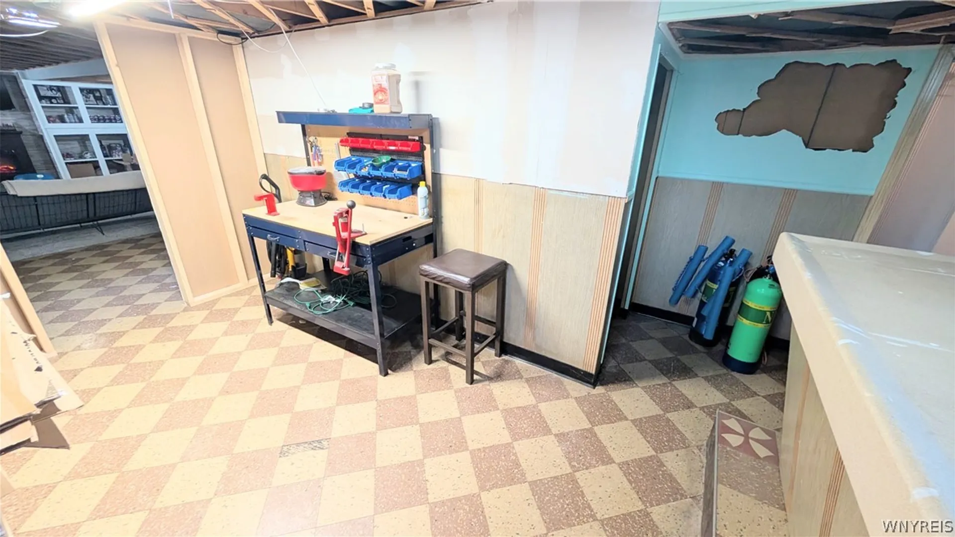 Property at 8915 Brookside Drive, Niagara Falls, NY 14304 23