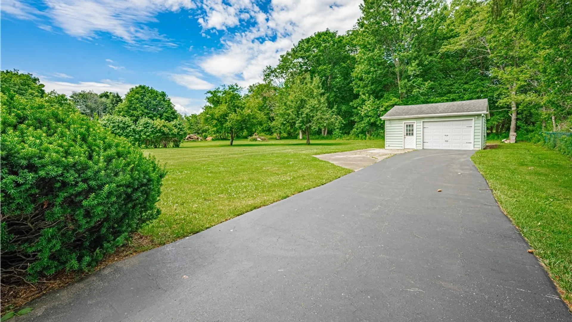 Property at 5812 Joanne Drive, Cambria, NY 14132 40