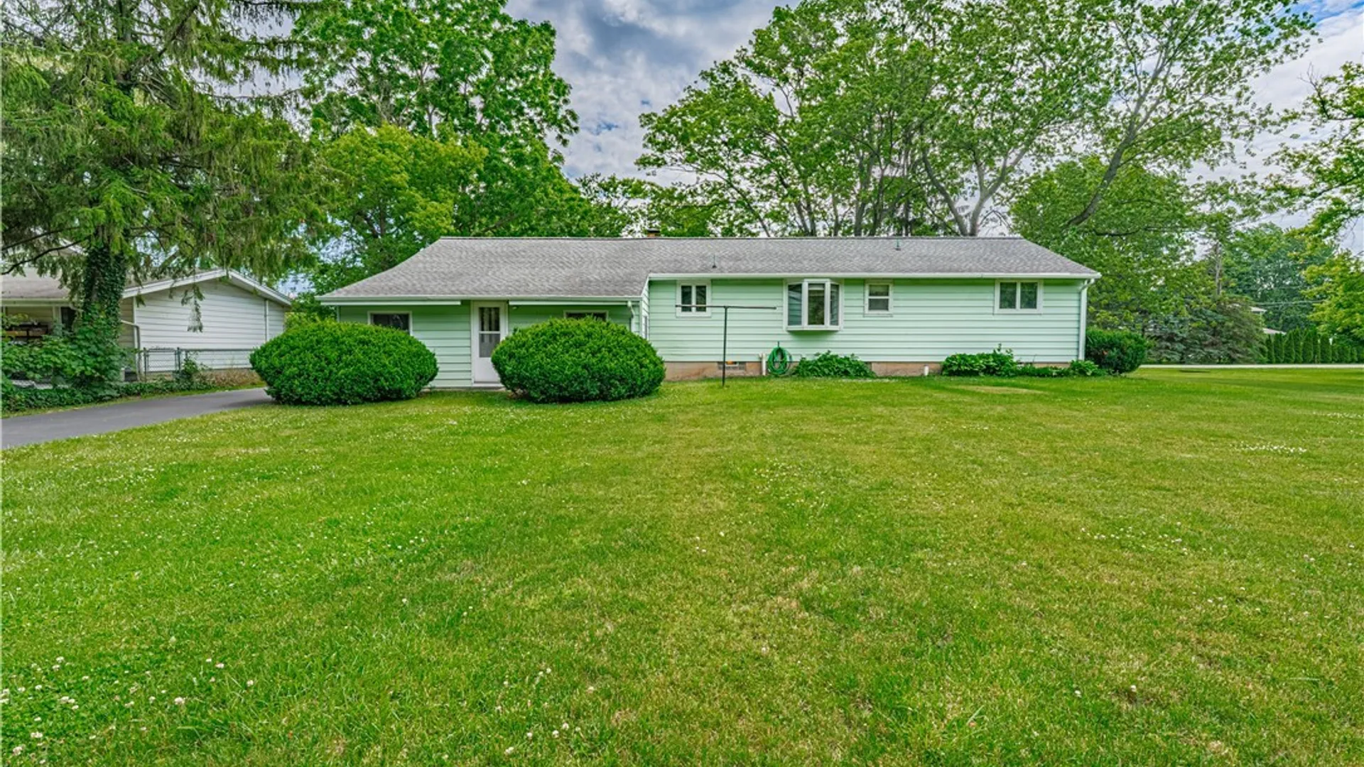 Property at 5812 Joanne Drive, Cambria, NY 14132 43