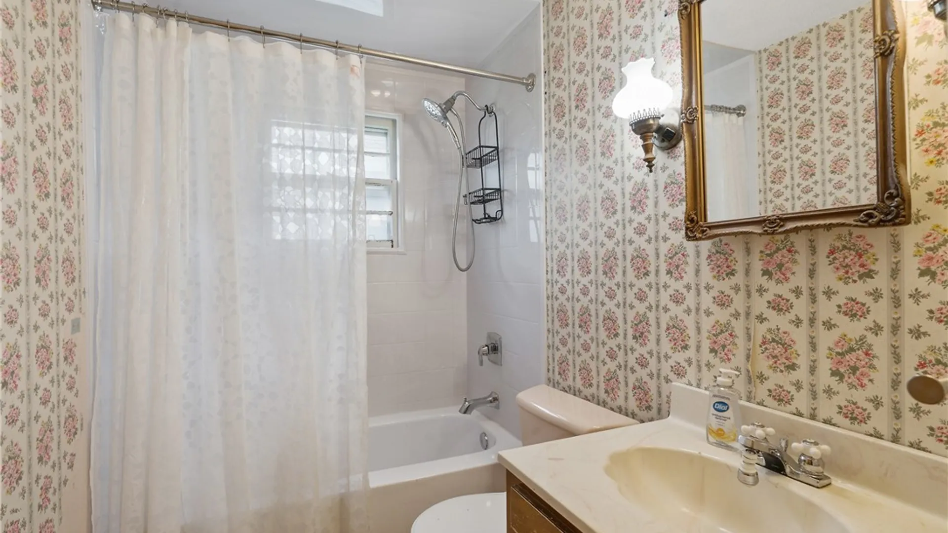 Property at 111 Wilmore Place, Syracuse, NY 13208 17