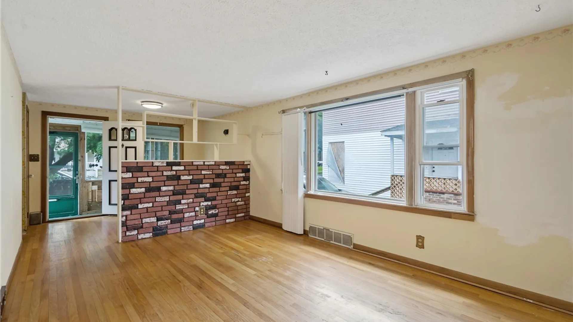 Property at 111 Wilmore Place, Syracuse, NY 13208 7