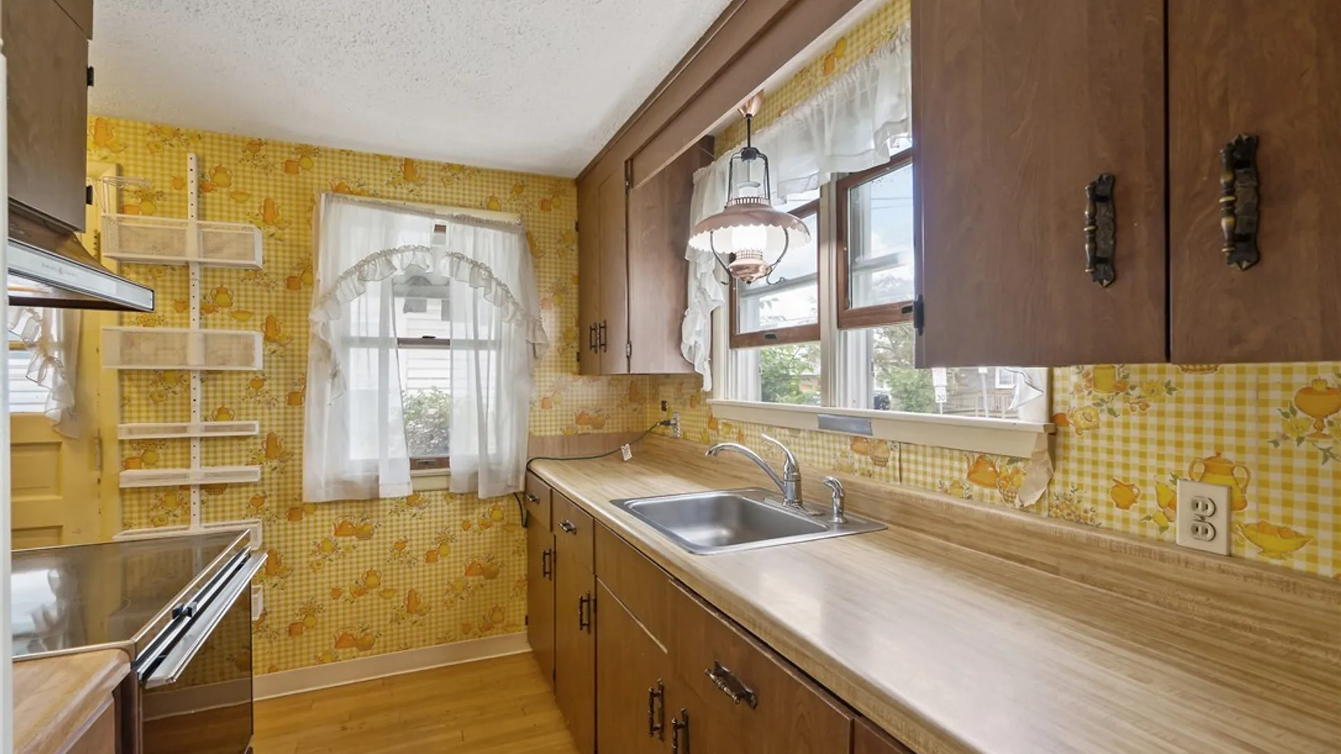 Property at 111 Wilmore Place, Syracuse, NY 13208 8