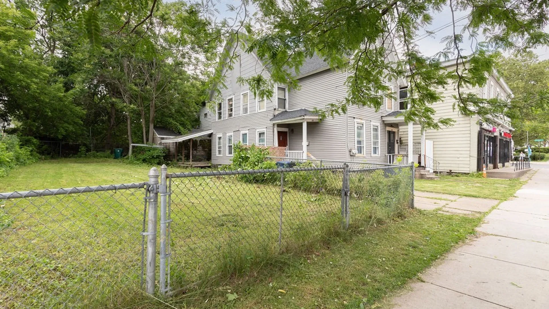 Property at 725 Butternut Street, Syracuse, NY 13208 5