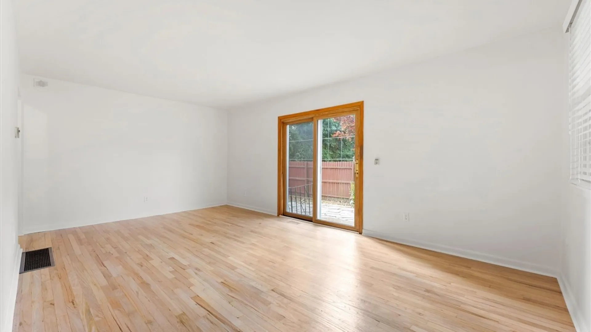 Property at 4327 Belmont Drive, Clay, NY 13090 7