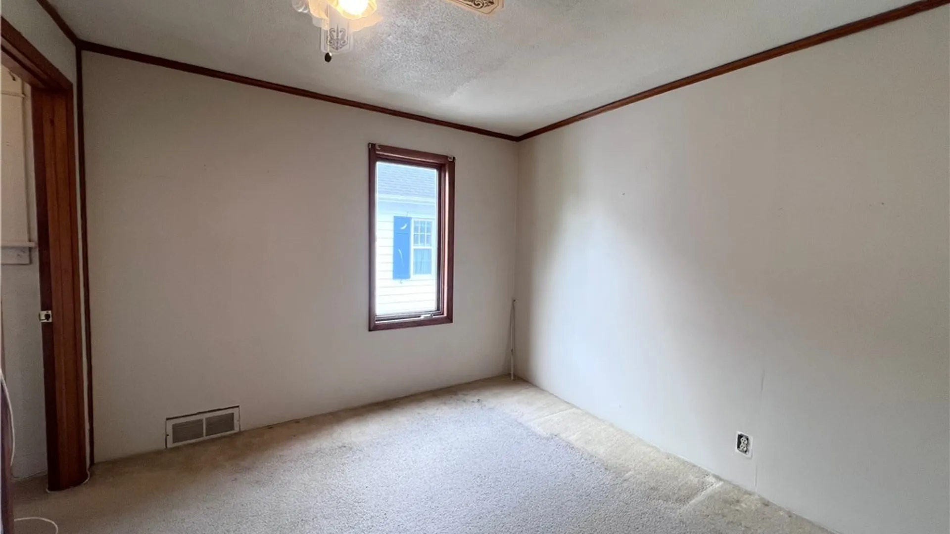 Property at 199 Potters Road, Buffalo, NY 14220 17