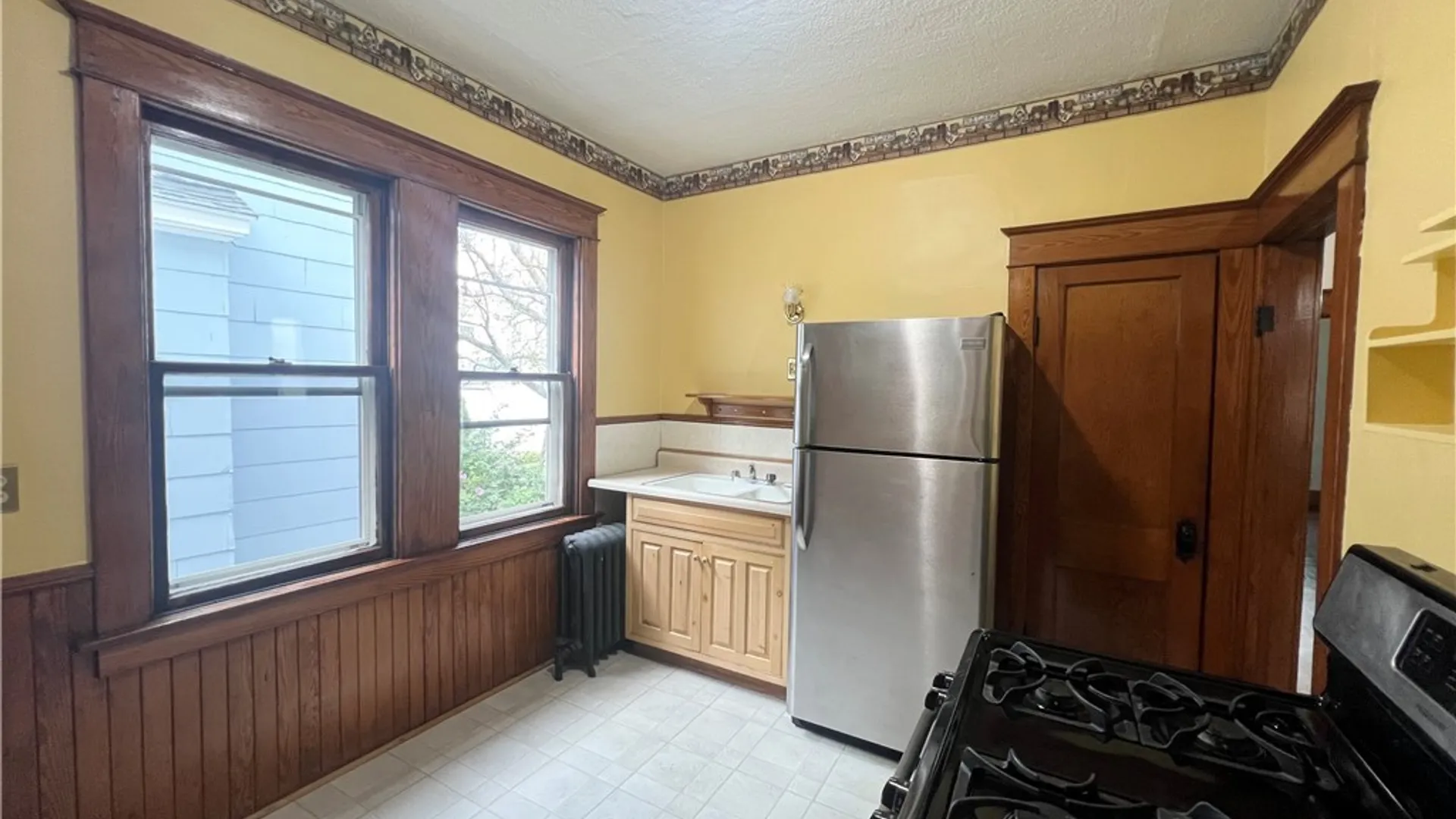 Property at 22 Edgewood Avenue, Buffalo, NY 14220 2