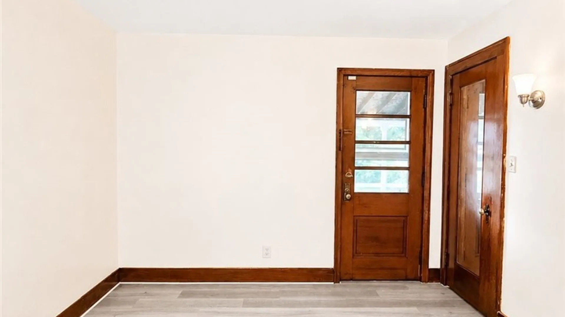 Property at 31 Dartmouth Avenue, Buffalo, NY 14215 17