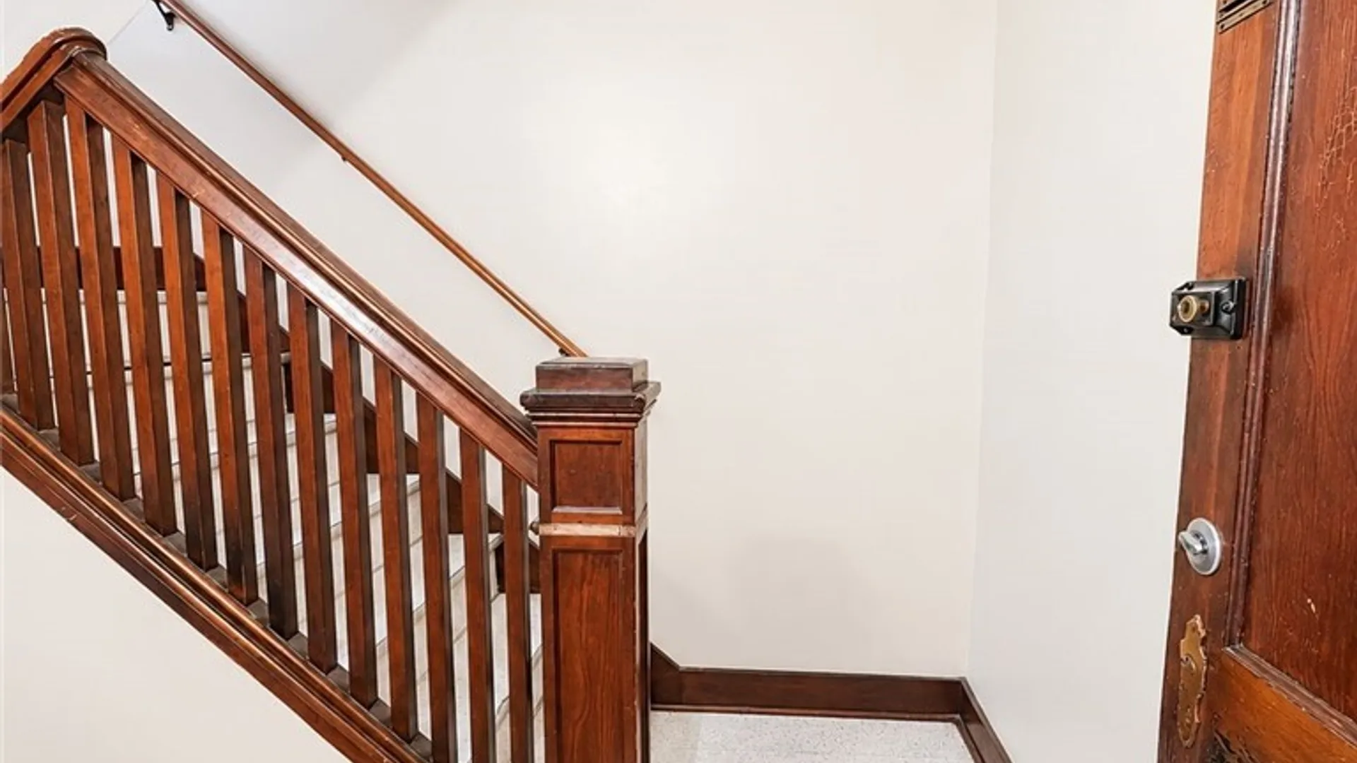 Property at 31 Dartmouth Avenue, Buffalo, NY 14215 24