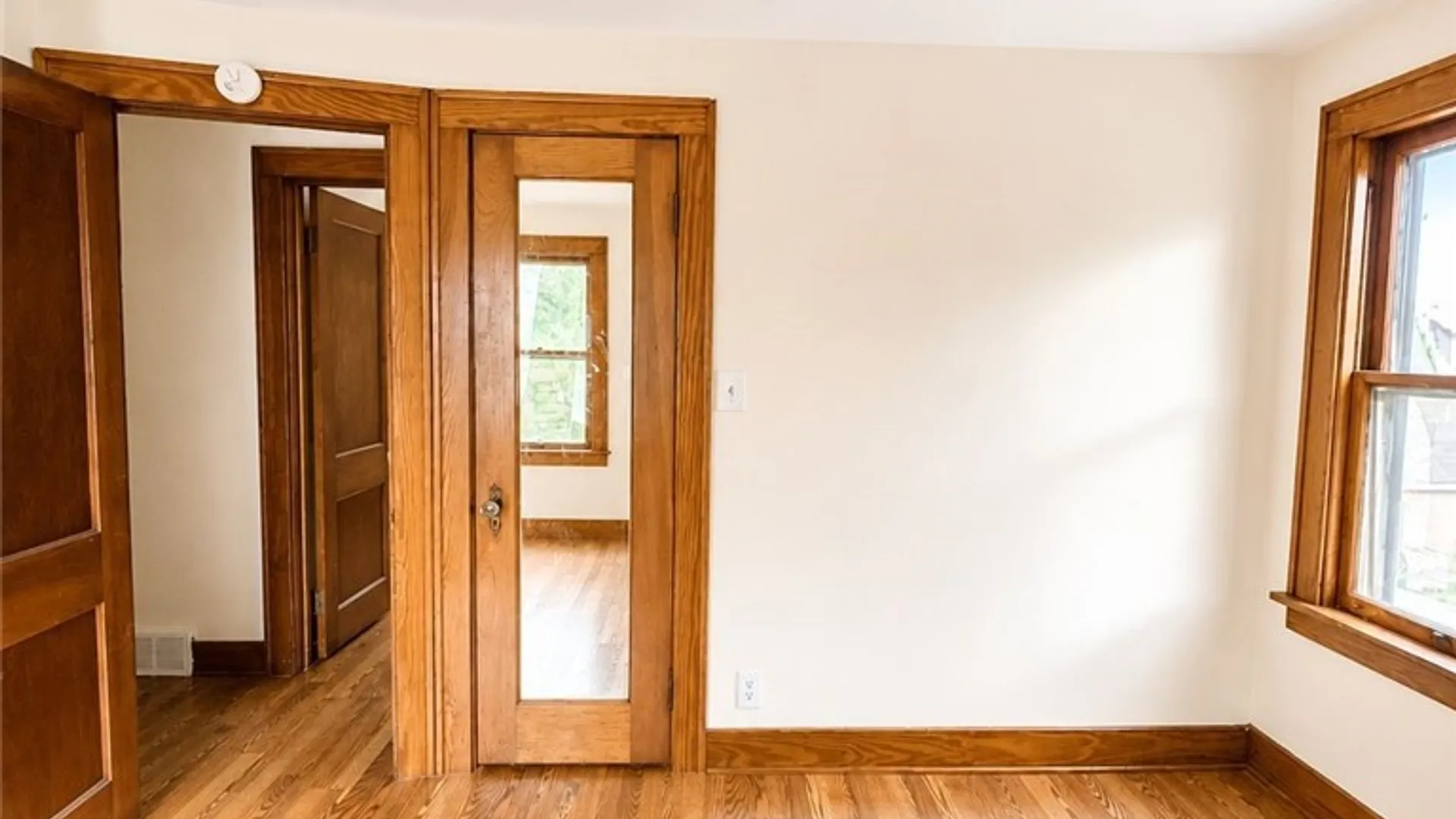 Property at 31 Dartmouth Avenue, Buffalo, NY 14215 35