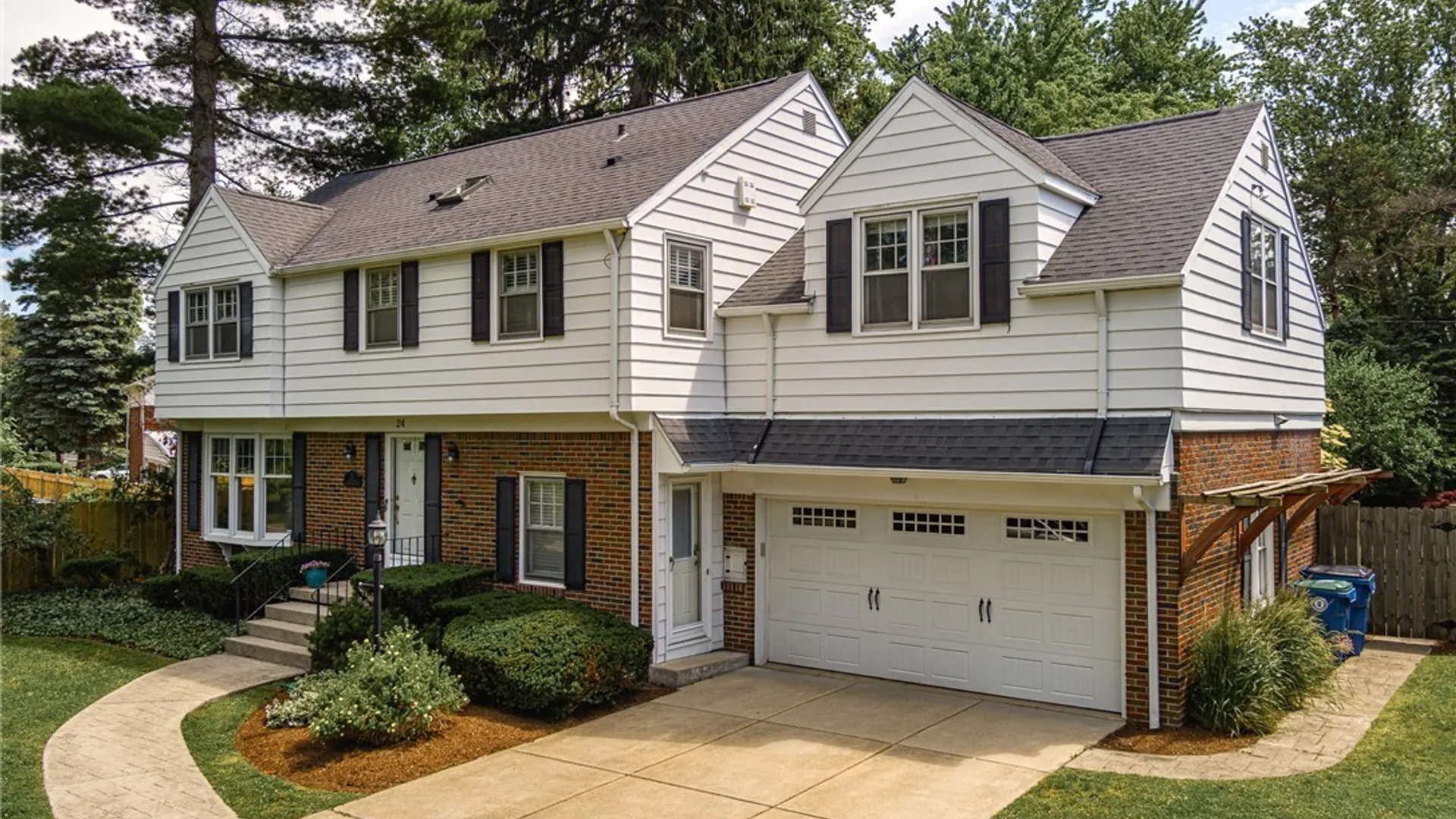 Property at 24 Huxley Drive, Amherst, NY 14226 2