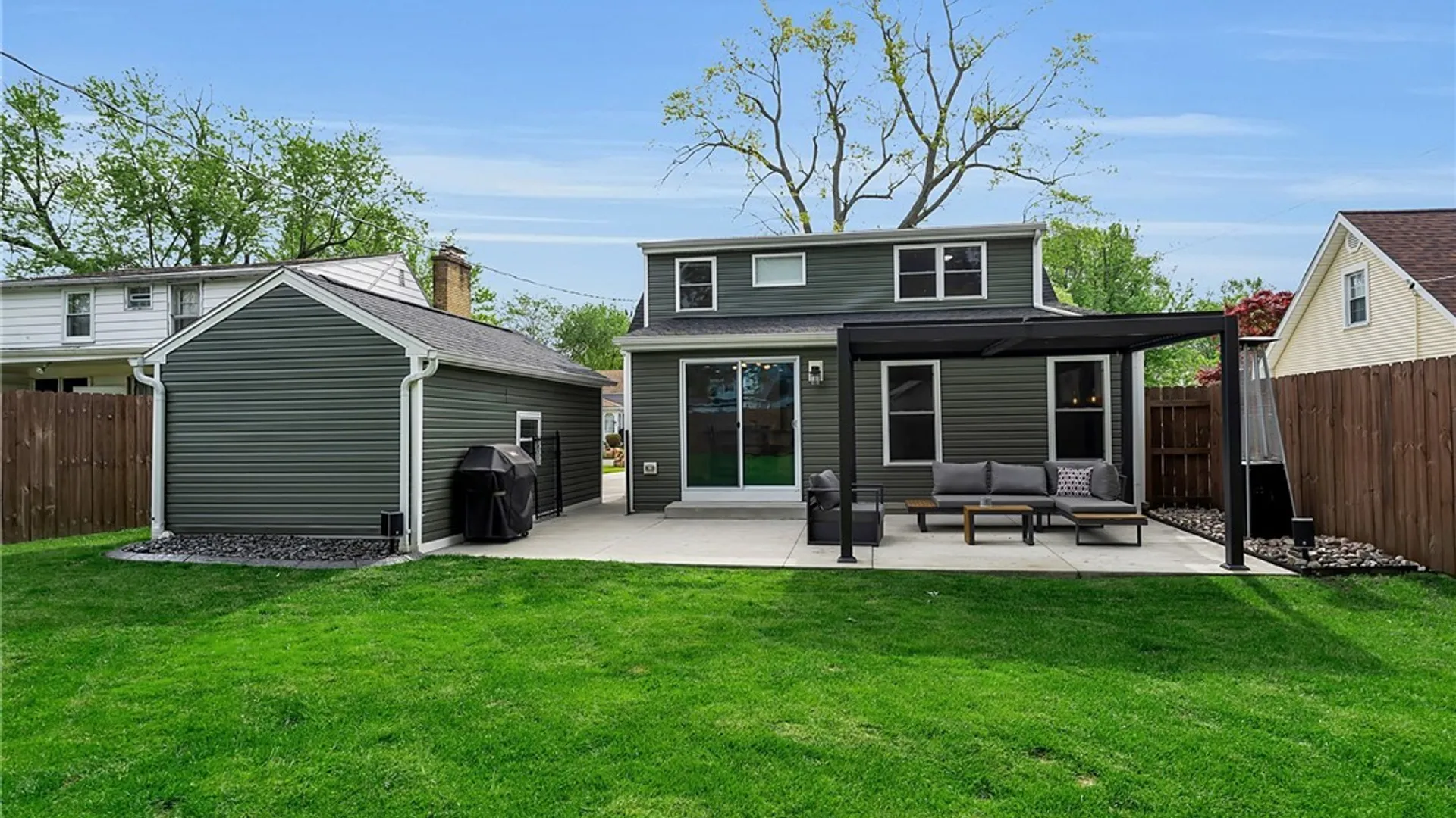 Property at 224 S Huxley Drive, Cheektowaga, NY 14225 25