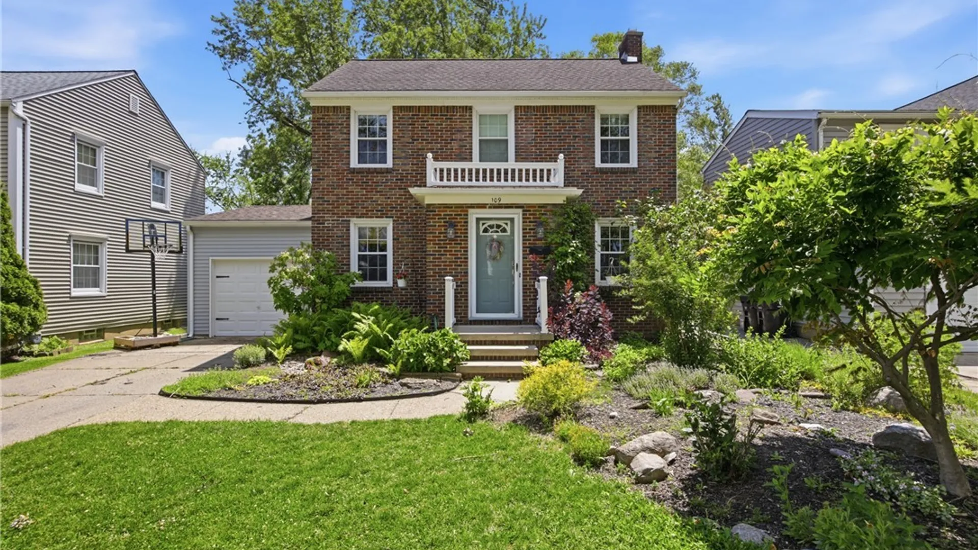 Property at 109 Northwood Drive, Tonawanda, NY 14223 3