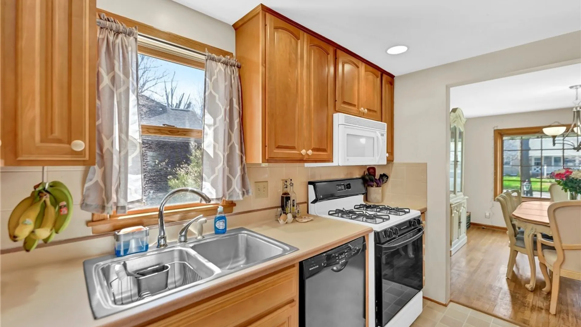 Property at 252 Royal Parkway, Amherst, NY 14221 17