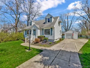 Property at 252 Royal Parkway, Amherst, NY 14221