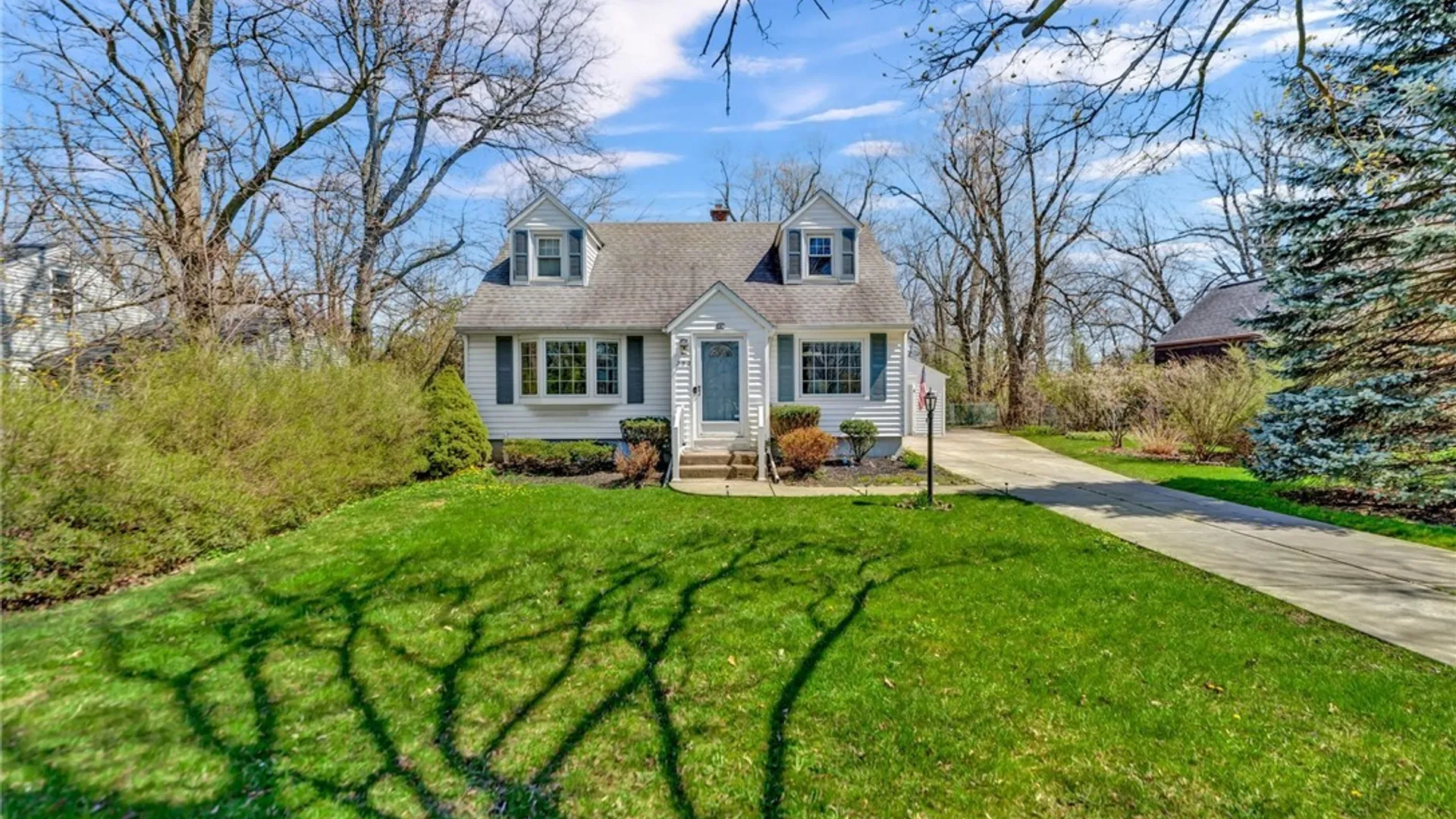 Property at 252 Royal Parkway, Amherst, NY 14221 2