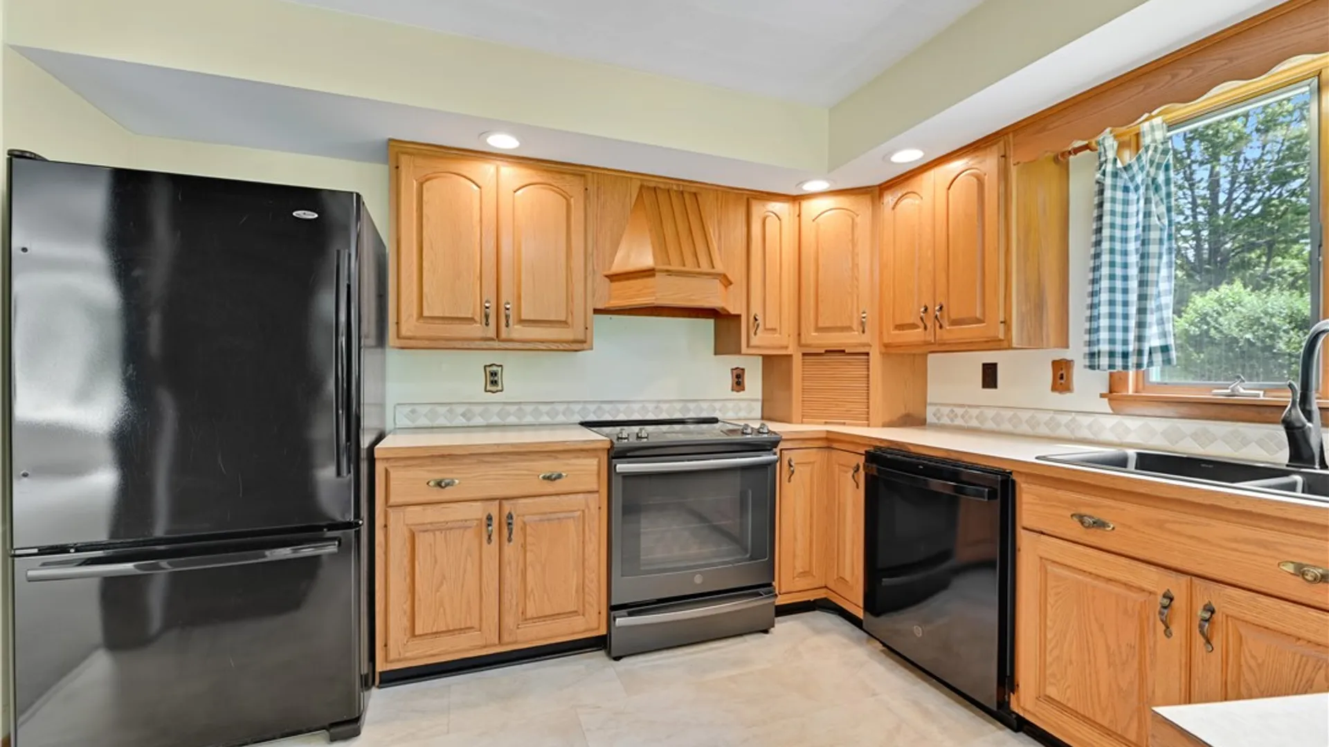 Property at 12 Orchard Lane, Milo, NY 14527 21