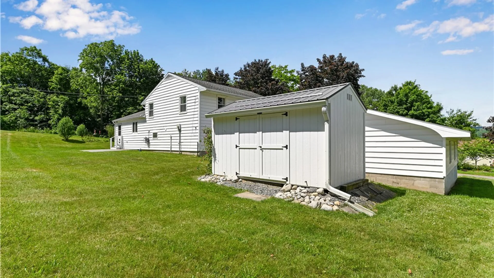 Property at 12 Orchard Lane, Milo, NY 14527 4