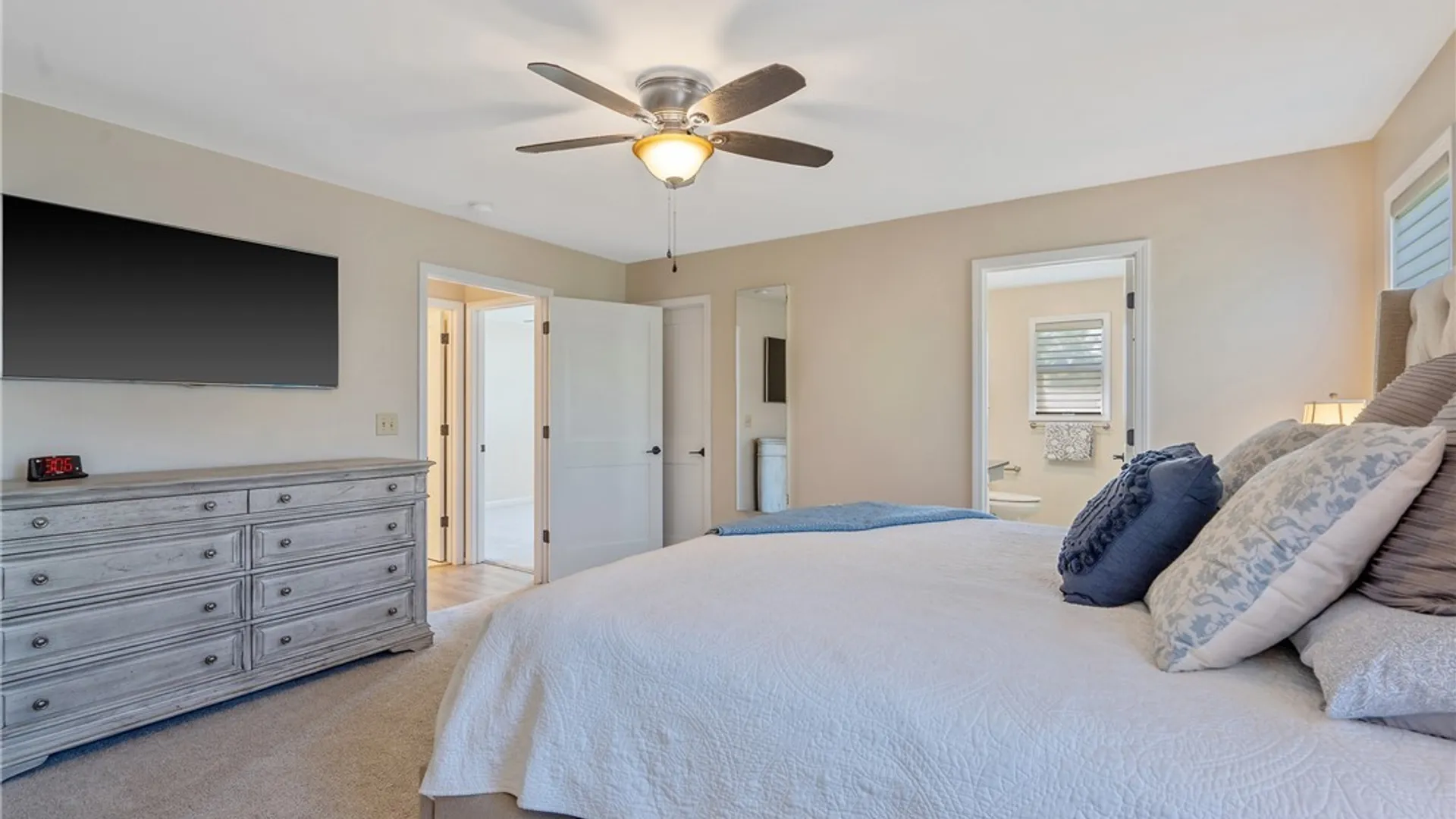 Property at 7921 Rose Court Drive, Cicero, NY 13039 19