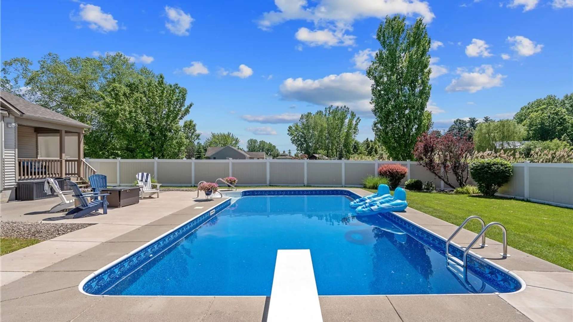 Property at 7921 Rose Court Drive, Cicero, NY 13039 30