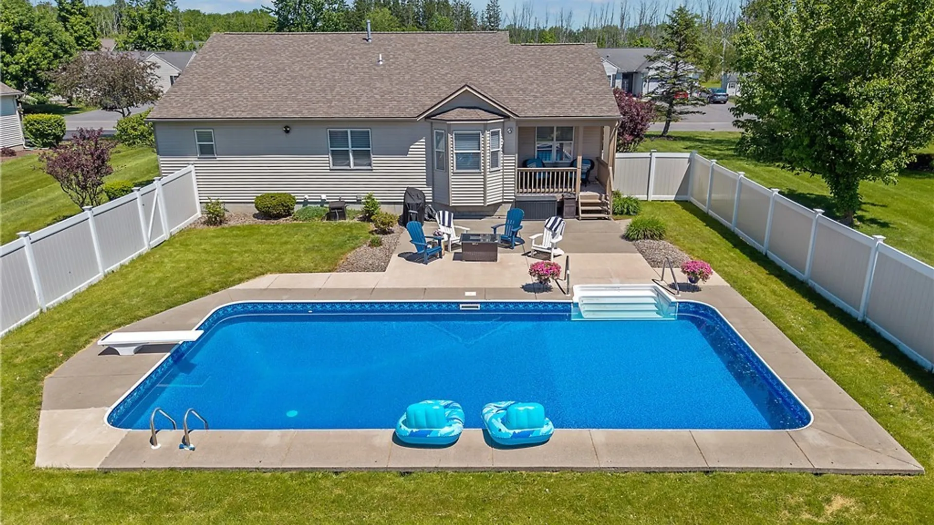 Property at 7921 Rose Court Drive, Cicero, NY 13039 37