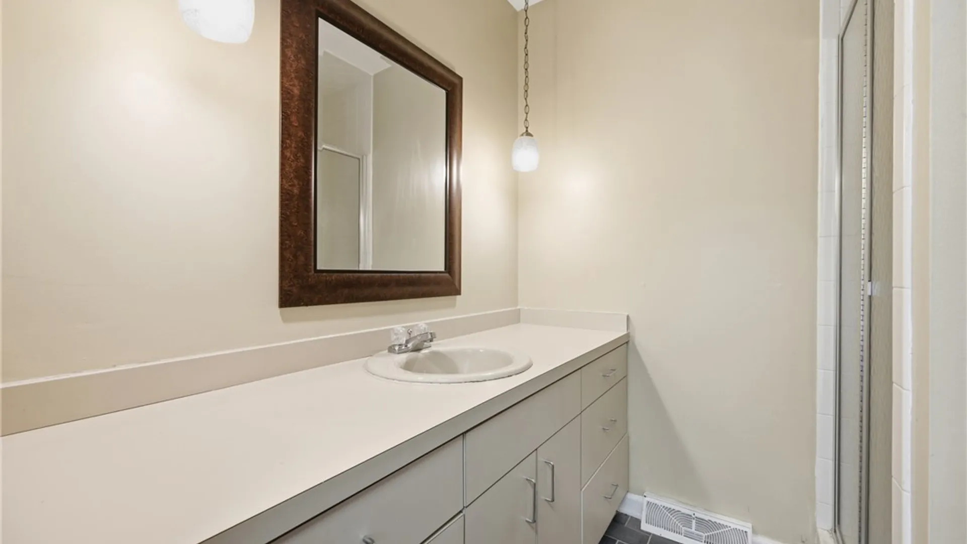 Property at 220 Crestwood Court, Amherst, NY 14221 25