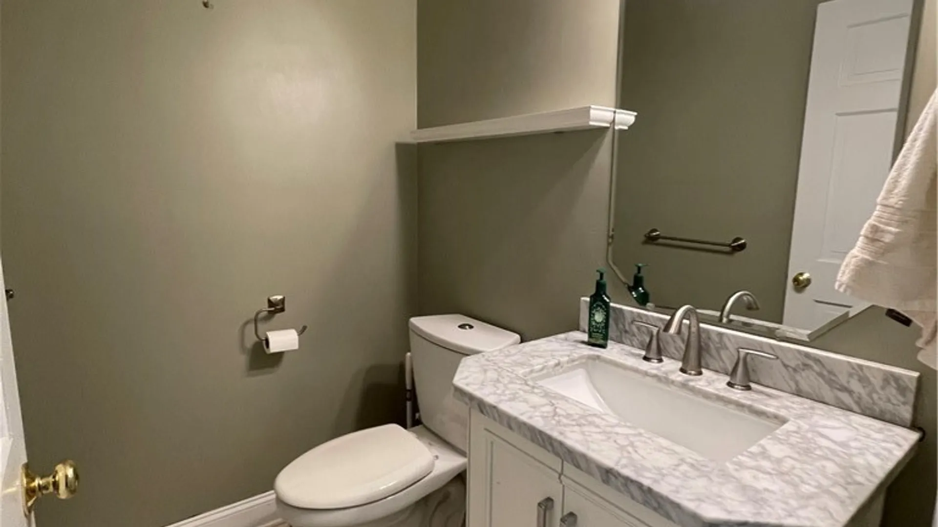 Property at 200 Deerwood Lane, Grand Island, NY 14072 15