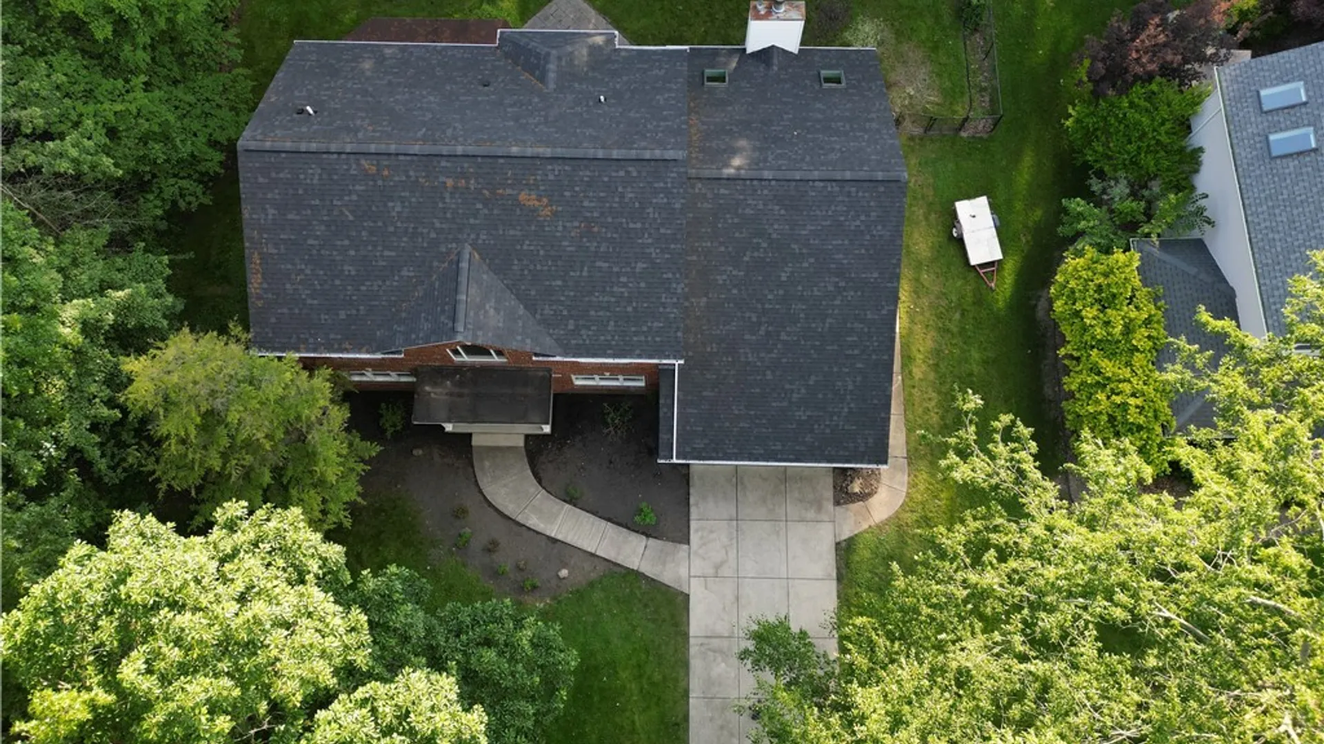 Property at 200 Deerwood Lane, Grand Island, NY 14072 2