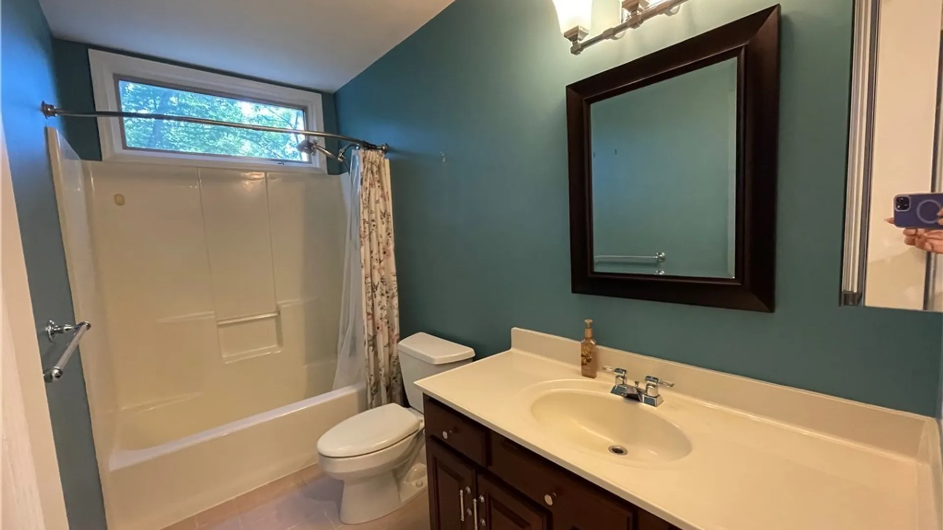 Property at 200 Deerwood Lane, Grand Island, NY 14072 24