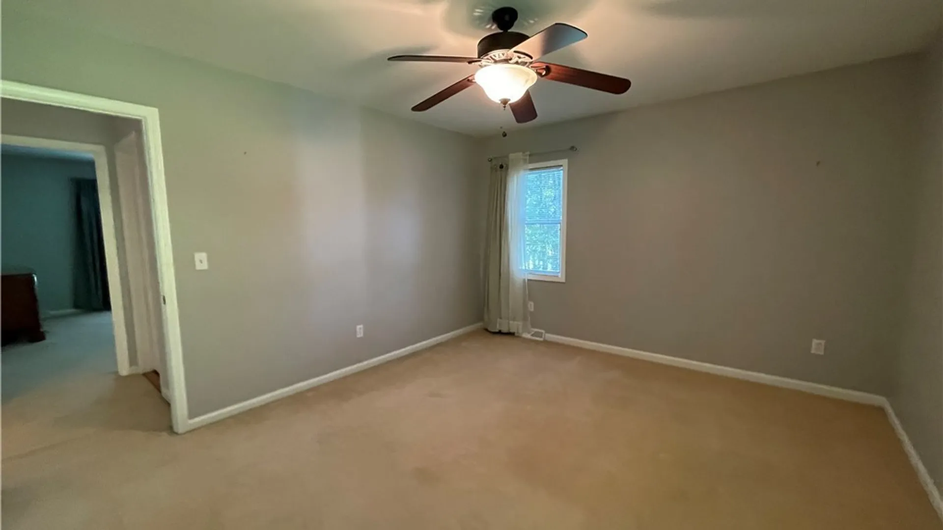 Property at 200 Deerwood Lane, Grand Island, NY 14072 25