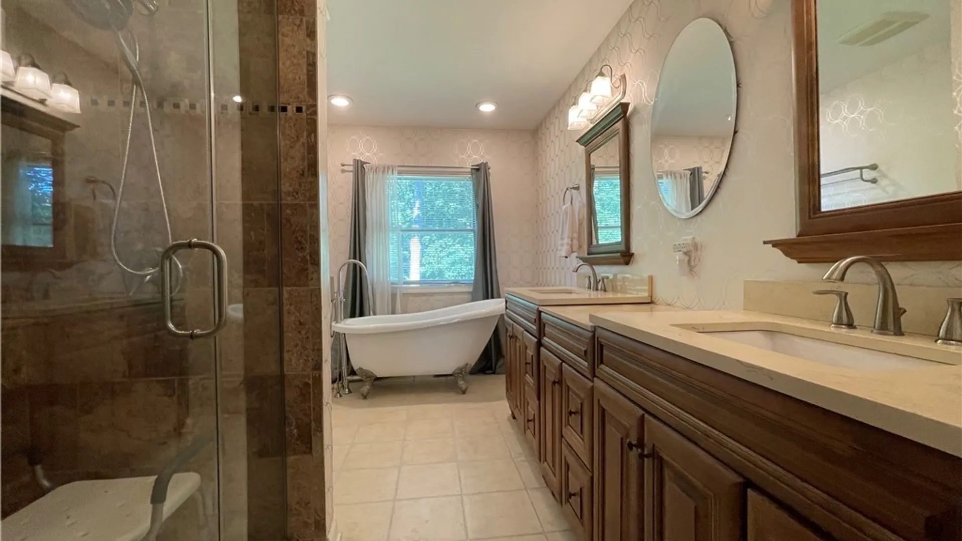 Property at 200 Deerwood Lane, Grand Island, NY 14072 32