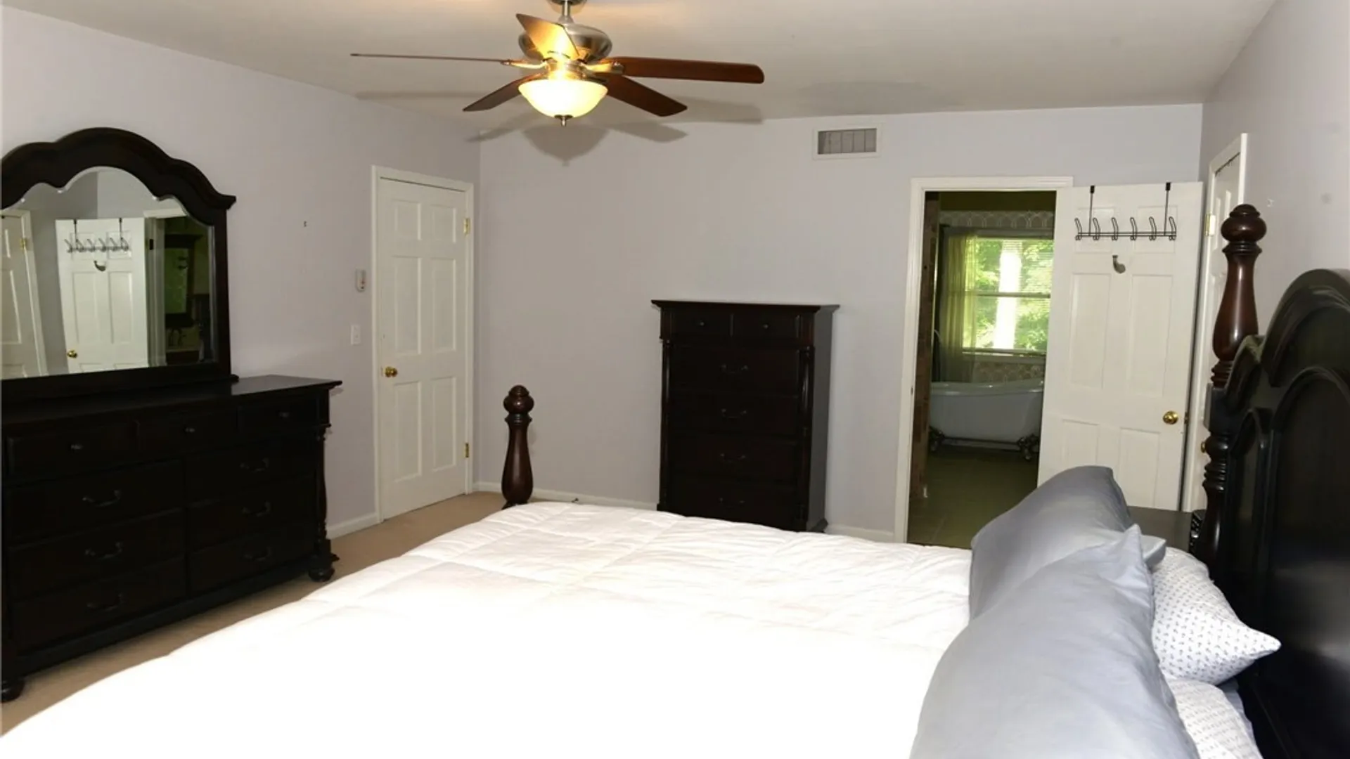 Property at 200 Deerwood Lane, Grand Island, NY 14072 36