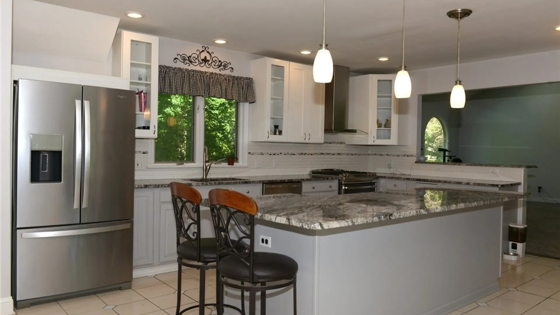 Property at 200 Deerwood Lane, Grand Island, NY 14072 5