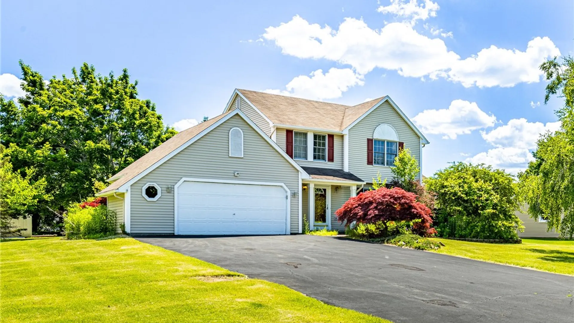 Property at 531 Brixton Trail, Webster, NY 14580 2