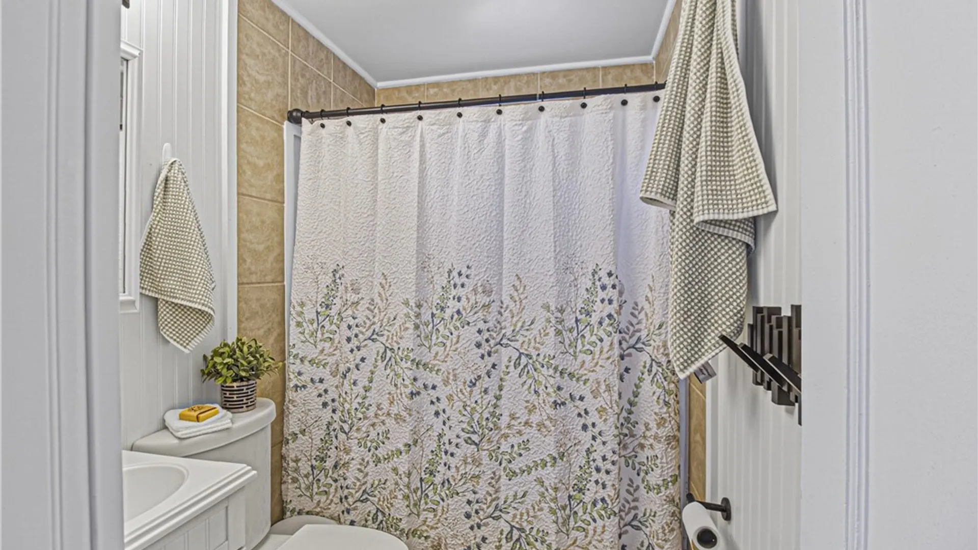 Property at 903 Cayuga Street, Rome, NY 13440 13