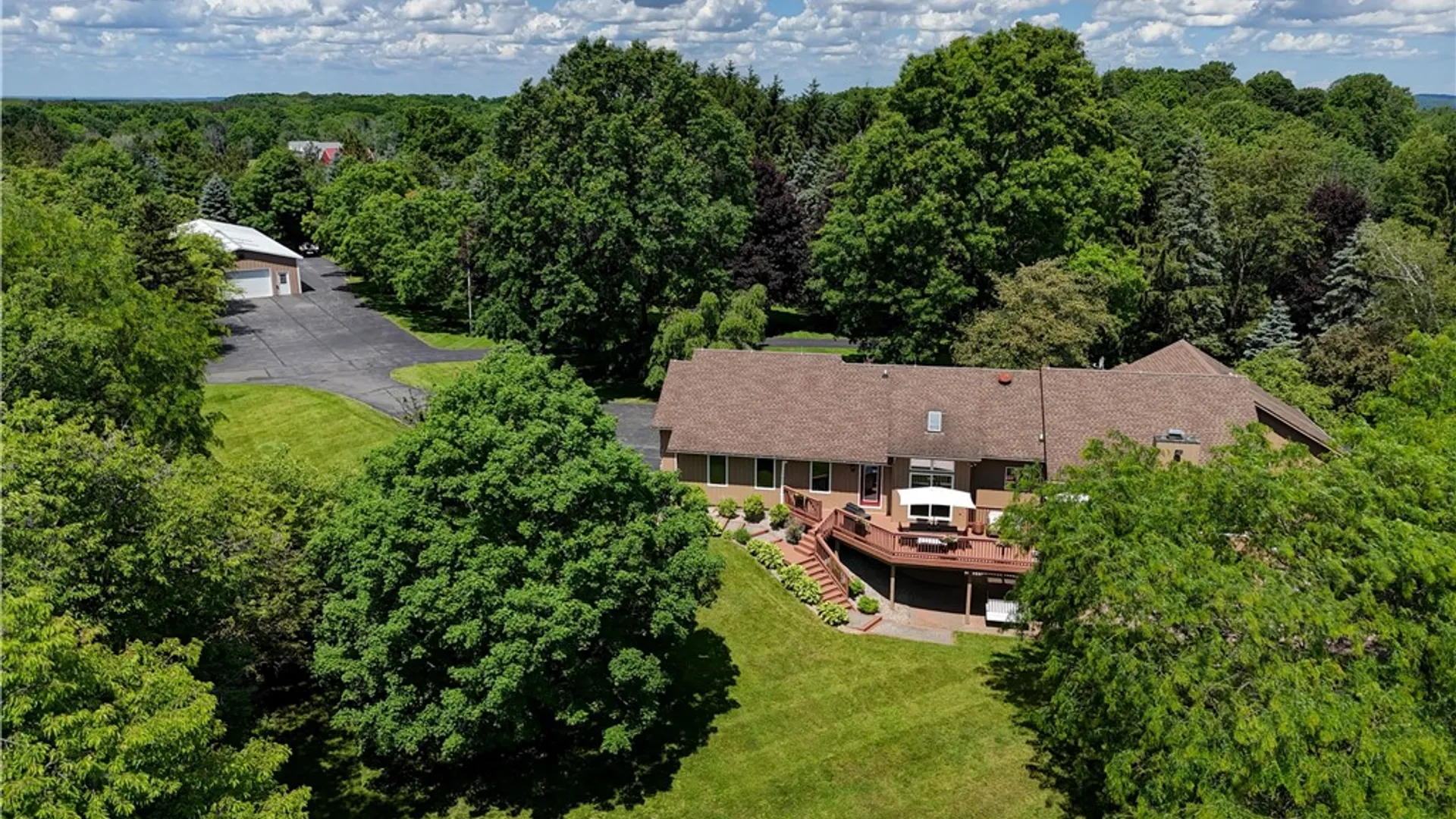Property at 1893 Cordon Bleu Drive, West Bloomfield, NY 14475 4