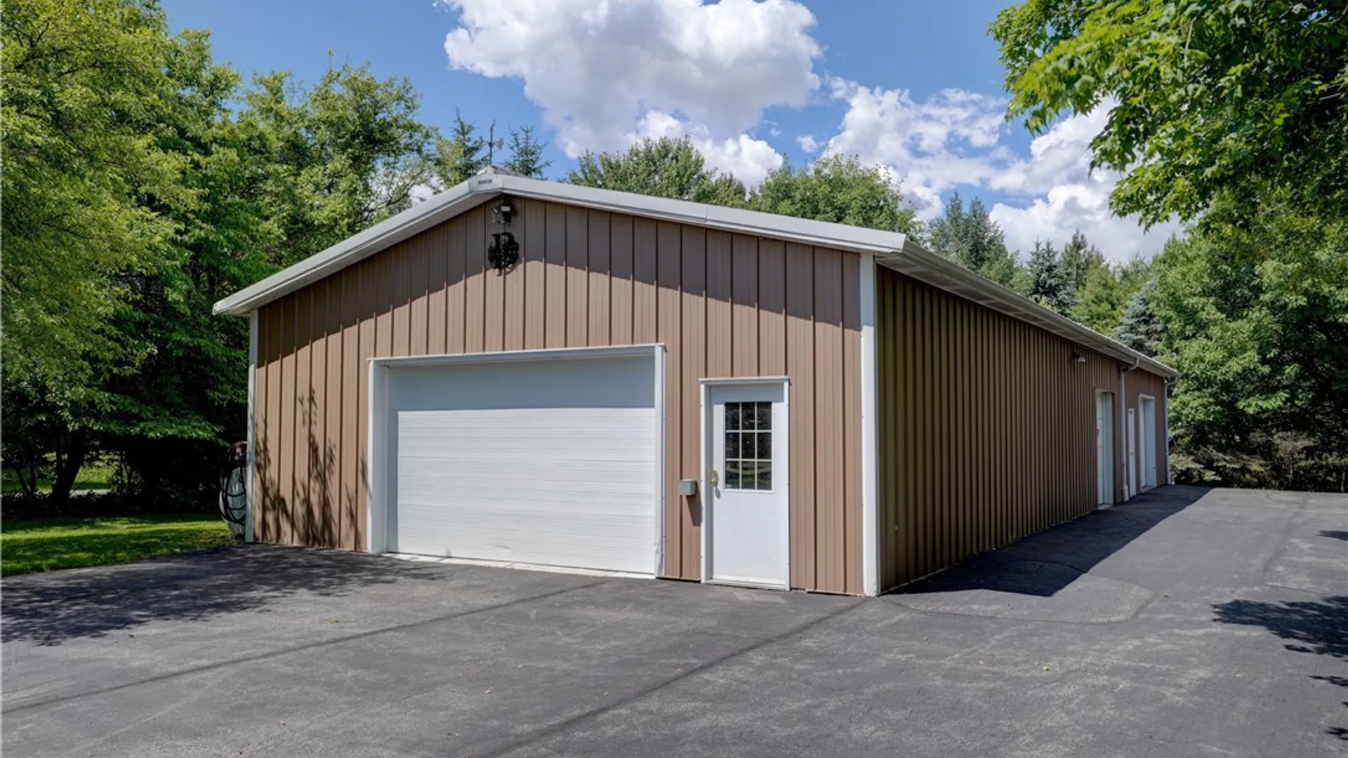 Property at 1893 Cordon Bleu Drive, West Bloomfield, NY 14475 43