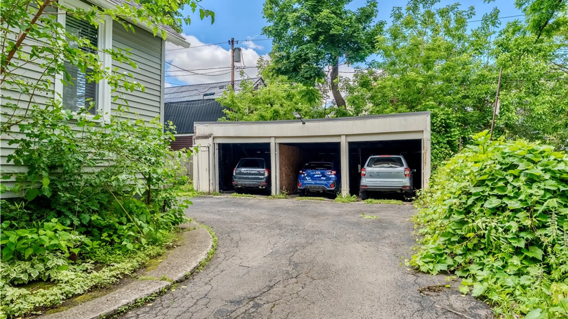 Property at 9 Sumner Park, Rochester, NY 14607 3