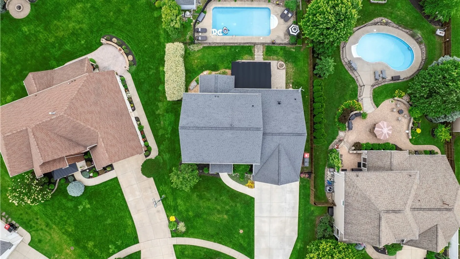 Property at 11 Heathrow Court, Lancaster, NY 14086 4