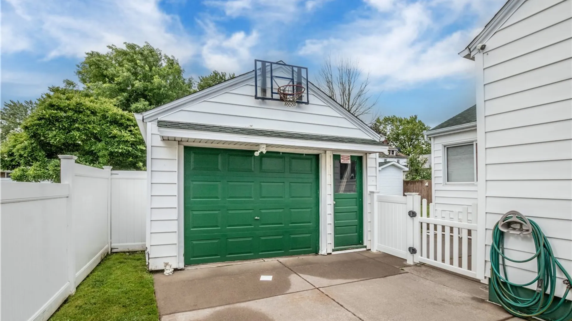 Property at 193 12th Avenue, North Tonawanda, NY 14120 4