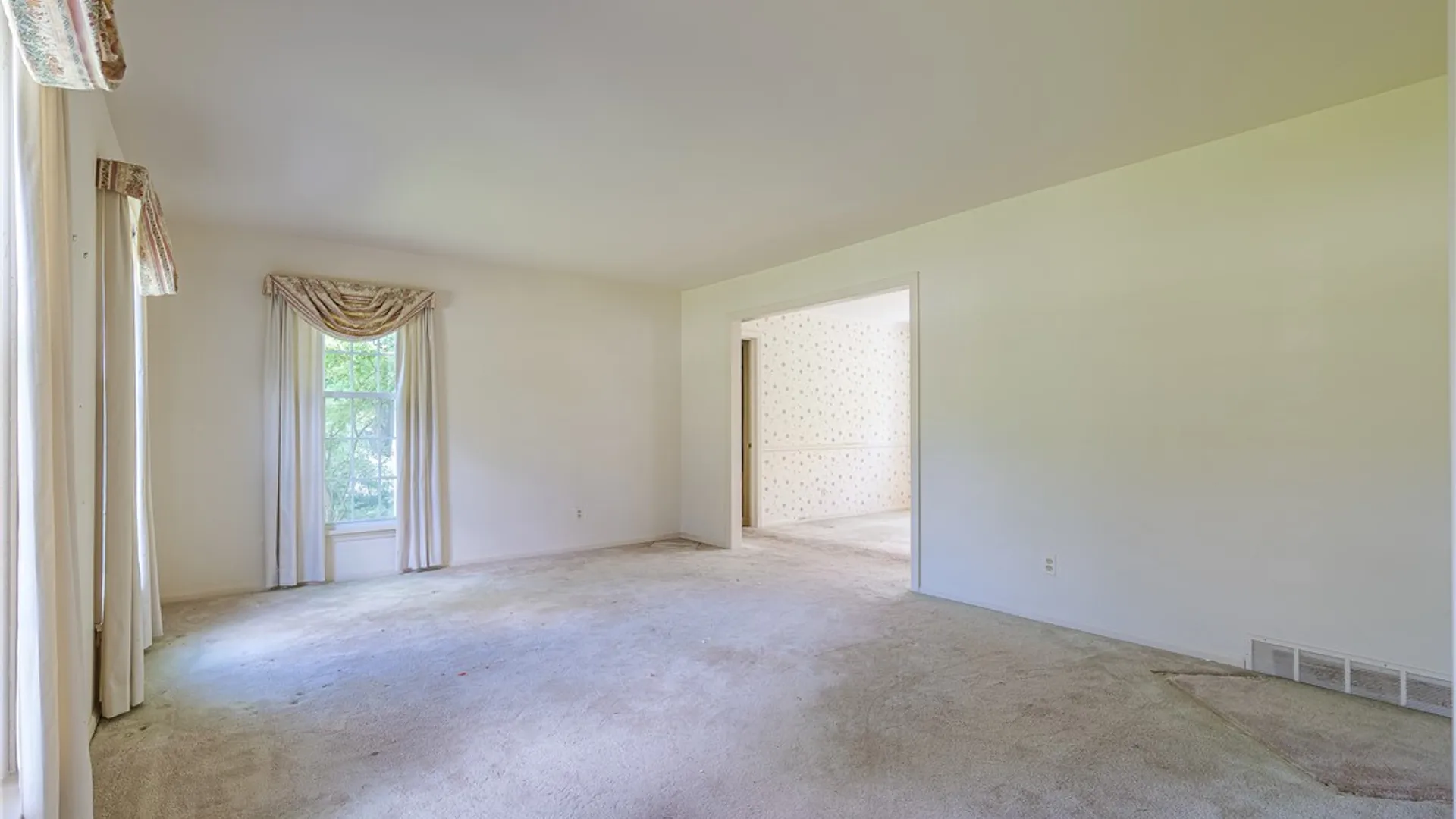 Property at 22 Snowberry Circle, Penfield, NY 14526 5