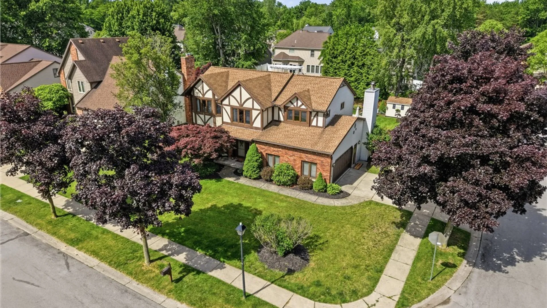 Property at 72 Brenridge Drive, Amherst, NY 14051 3
