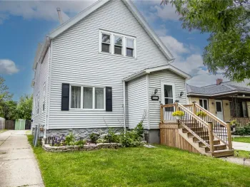 Property at 66 Grandview Ave, Tonawanda, NY 14223