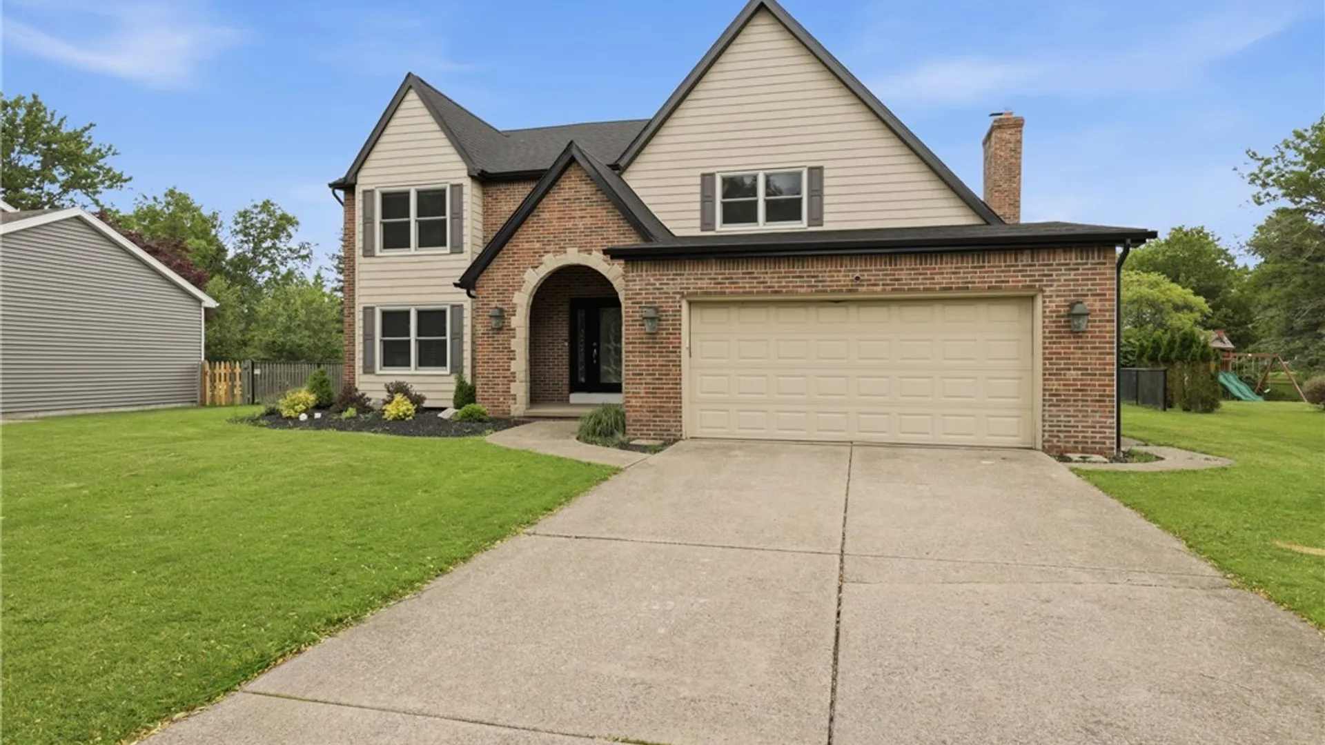 Property at 11 Bywater Court, Amherst, NY 14221 3
