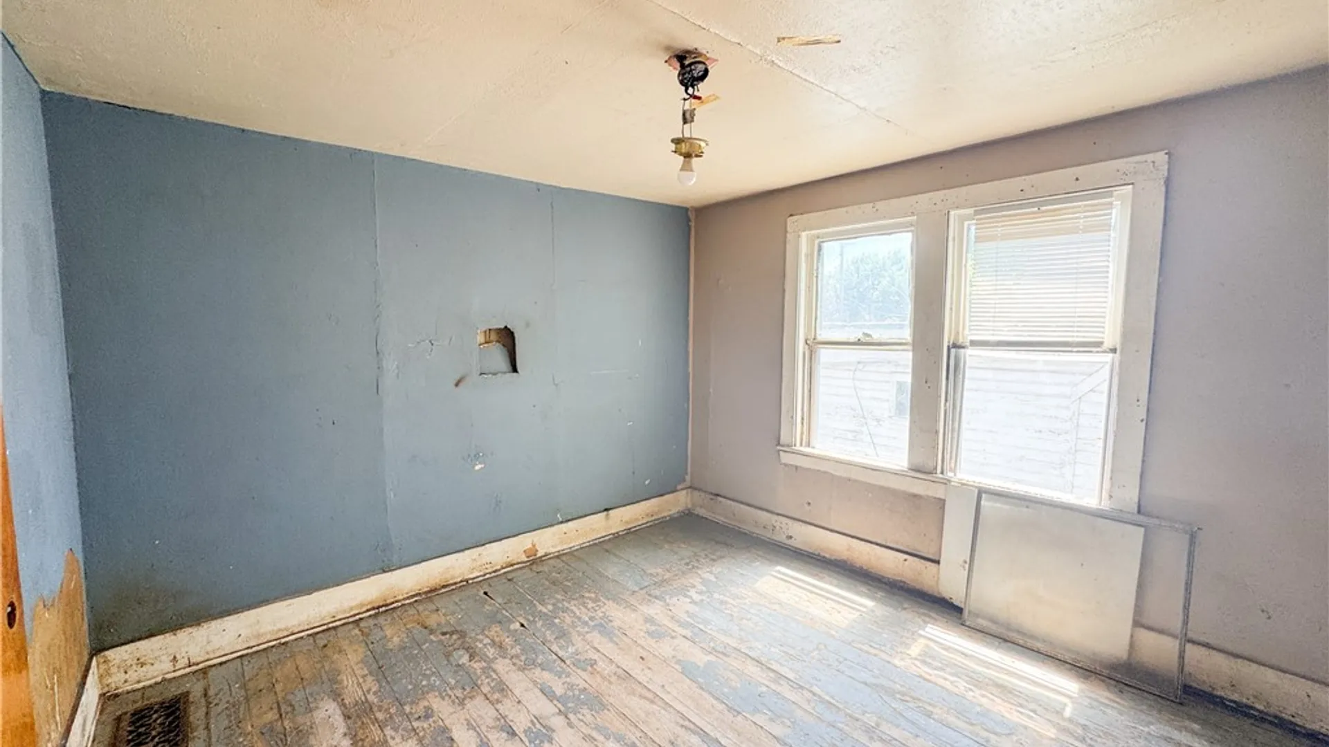 Property at 15 Centennial Street, Rochester, NY 14611 25
