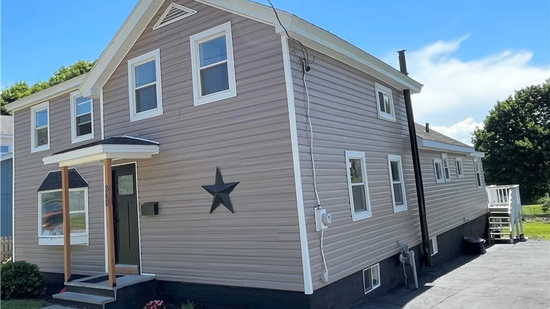 Property at 240 Syracuse Avenue, Oswego, NY 13126 12