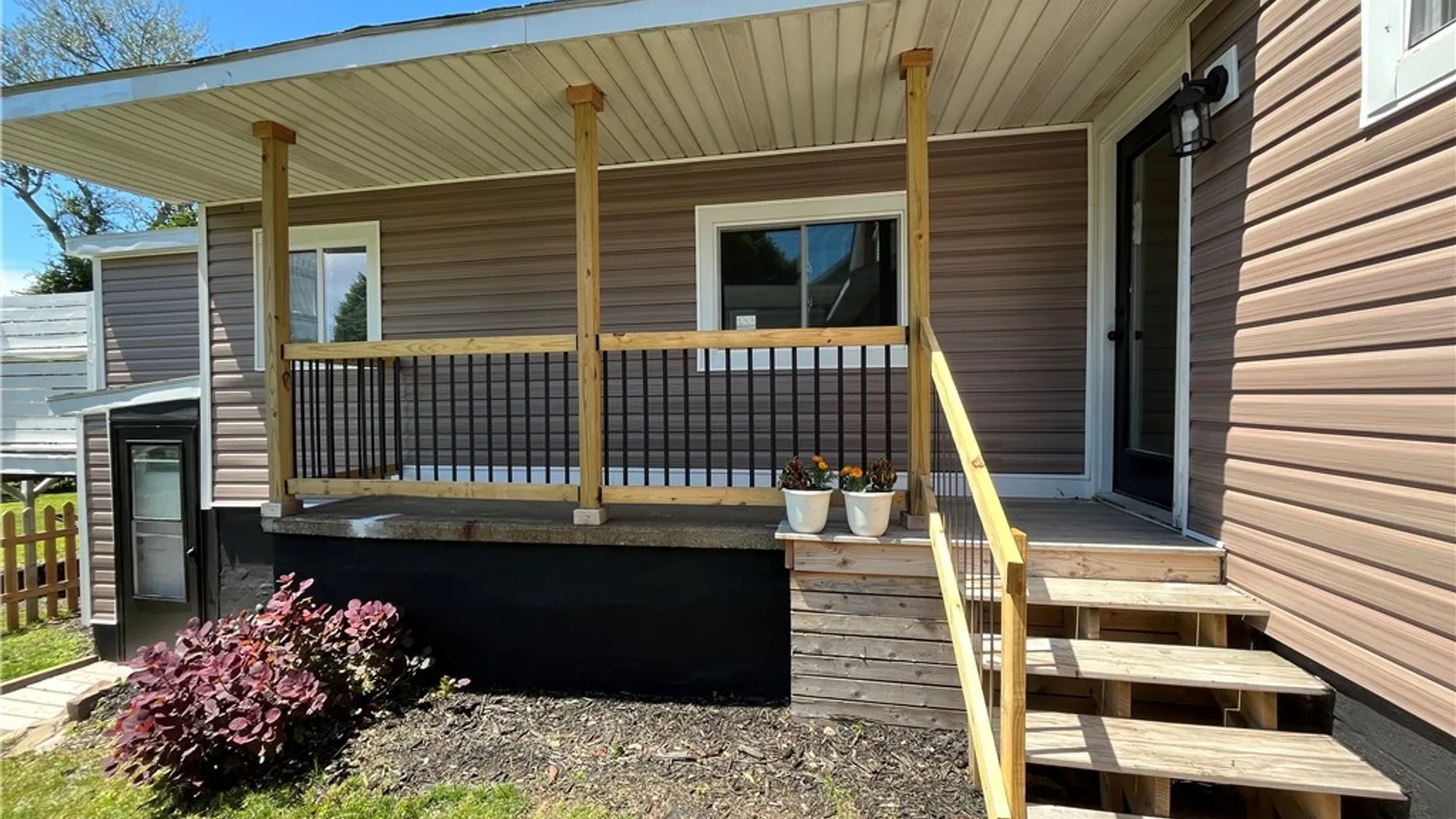 Property at 240 Syracuse Avenue, Oswego, NY 13126 14