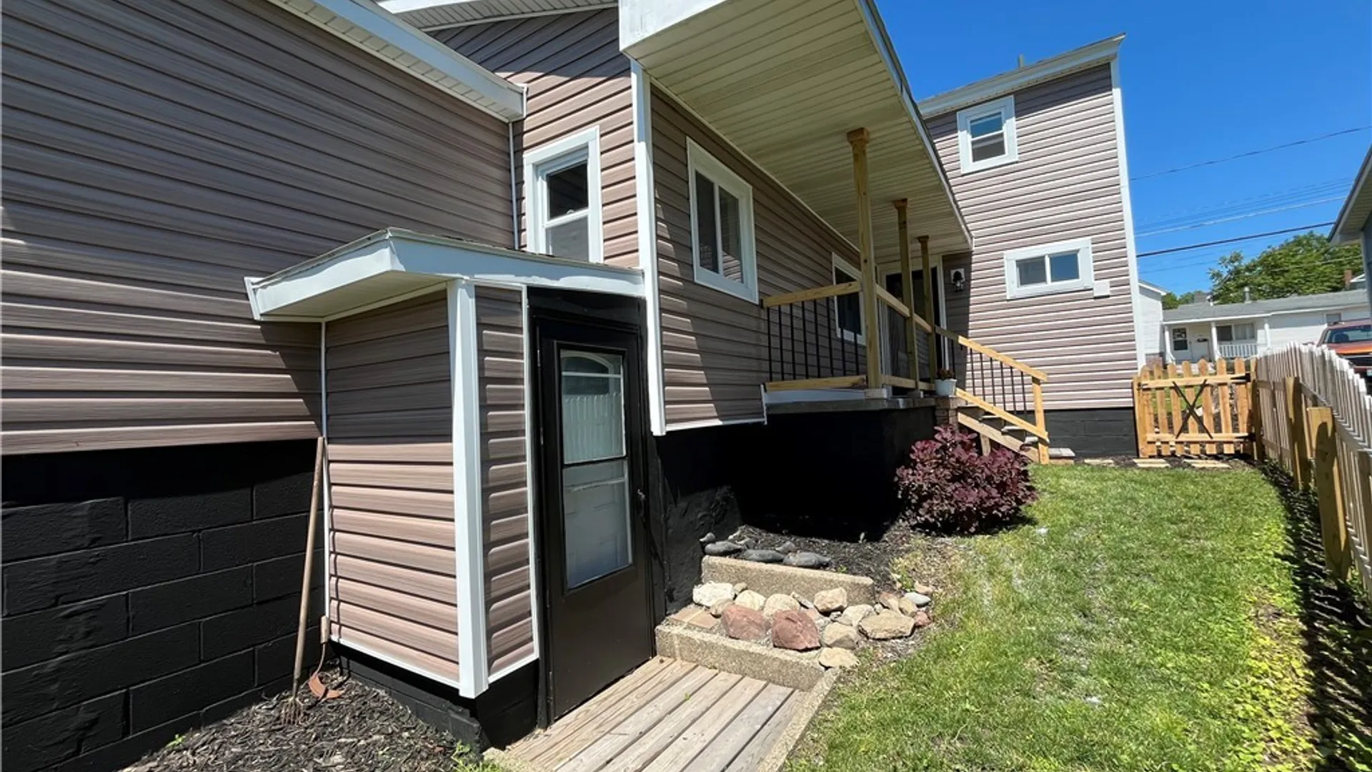 Property at 240 Syracuse Avenue, Oswego, NY 13126 6